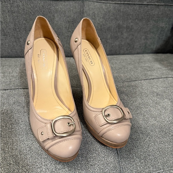 Coach heels - Picture 2 of 6